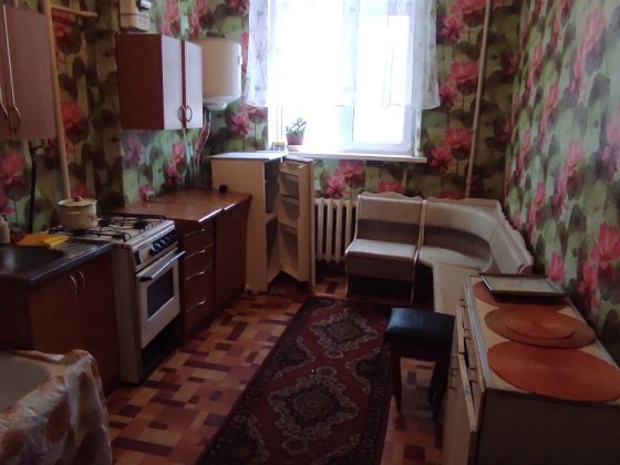 Продам 1 комнатную квартиру на Колеусовской Каменское