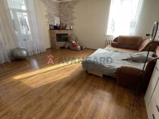 Продам  2кімнатну квартиру в центрі міста Каменское