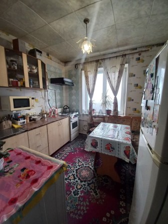 Продам квартиру на Лівому березі 3  Мкр. - фото 1