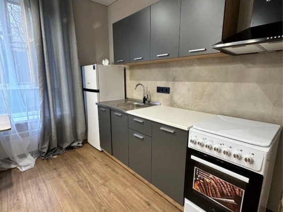 Однокімнатна з ремонтом Гостомель