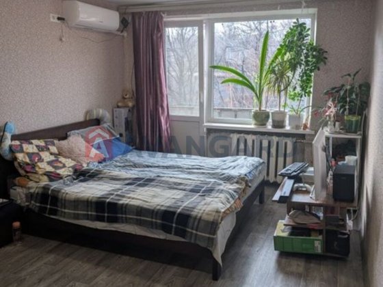 У продажу 1 к квартира на Черемушках. Каменское