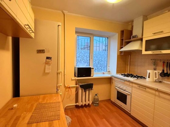 Посткпила в продажу 3 комнатная на Парковой с ремонтом Черноморск