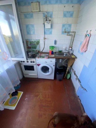 Продам 1 комнатную квартиру в районе гостиницы " ЗОРЯ". R - фото 1