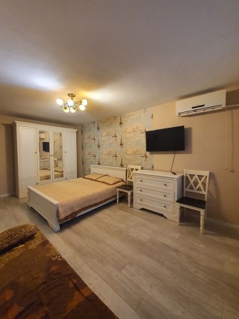 1 кв. море через дорогу!!!Ремонт, мебель, техника! - фото 1