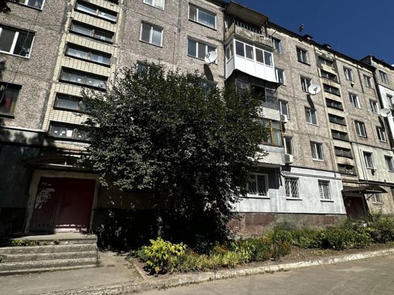 Продам 2к квартиру Черемушки . Гайдаматська Antonina Каменское