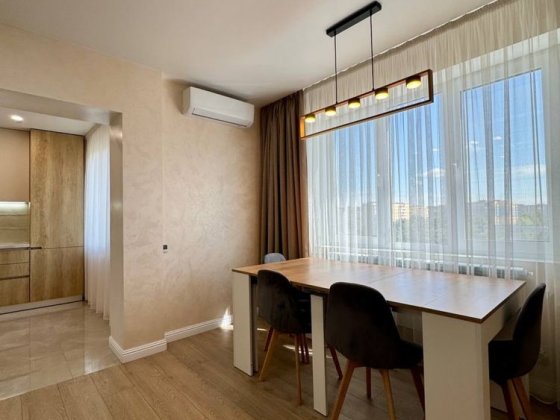 Продажа 4 ком. 10 мкрн. Левый берег Каменское