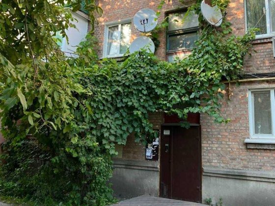 Продаж 3-к квартири, 1-й поверх, ЦЕНТР Козятин