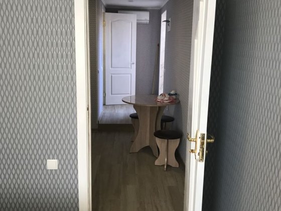 Продается квартира на земле со своим двором Черноморск