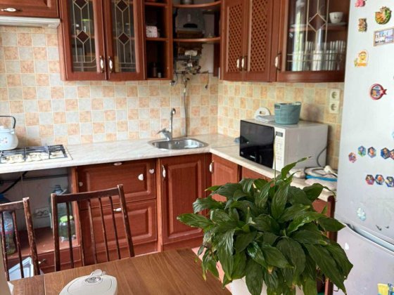 Продам 2-х комнатную квартиру в центре города с хорошим ремонтом. Черноморск