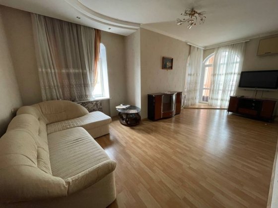 Ексклюзив !Простора 3-кімн квартира на березі моря ! Є газ! Черноморск