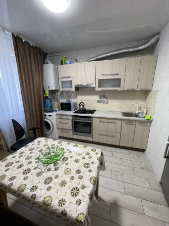 Квартира з ремонтом, в с.Молодіжне - фото 1