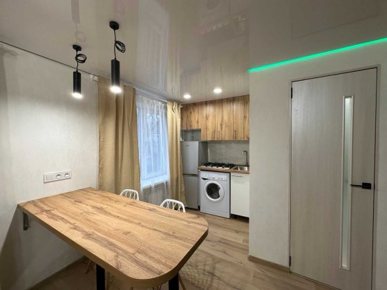 ПРОДАЖ 1-КІМН. з ремонтом і меблями Каменское