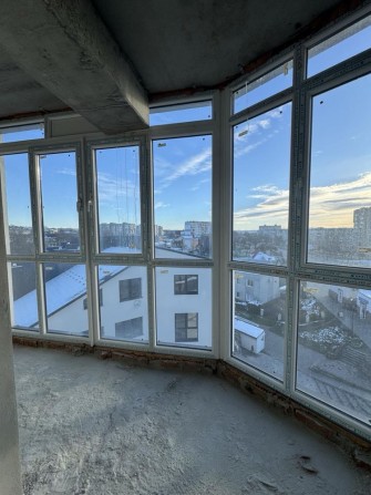 В центрі міста квартира вільного планування з паркомісцем Калуш - фото 1