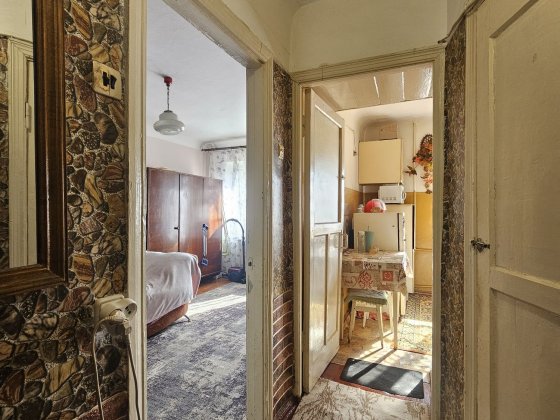 Продам 1-кімнатну квартиру вул. Веліканова (р-н  університету) Каменец-Подольский