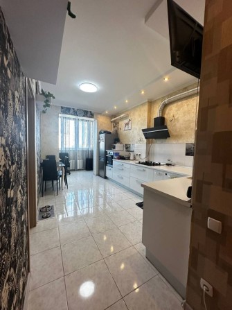 Продам двокімнатну квартиру - фото 1