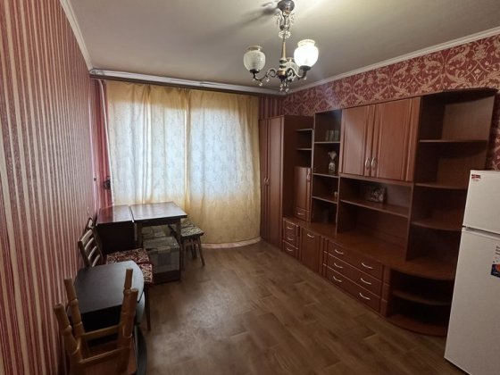 Продається секція в центрі мікрорайону Кам'янець-Подільський