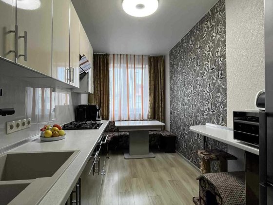 2к.квартира з сучасним ремонтом, газифікований будинок Черноморск