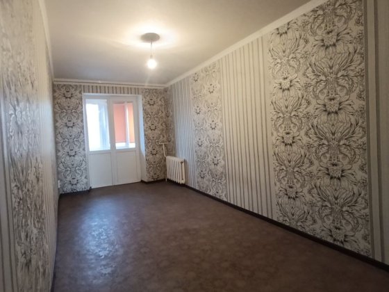 Продам 3х комнатную квартиру за ЖД вокзалом Каменское