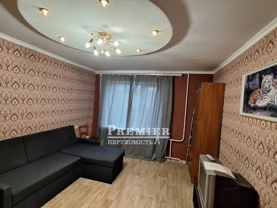 Продам простору 3 кімн. квартиру Черноморск