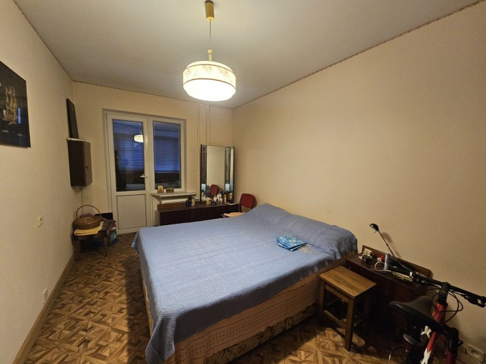 В продаже трёхкомнатная квартира - фото 1