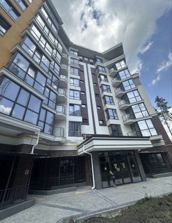 Продається 1 кімнатна квартира поряд з сосновим лісом. Зданий будинок - фото 1