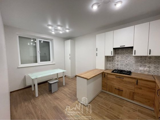 Продам 2-о кімнатну квартиру в центральній частині міста Кам'янець-Подільський