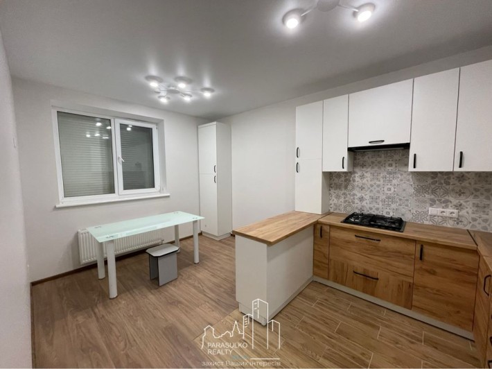 Продам 2-о кімнатну квартиру в центральній частині міста - фото 1