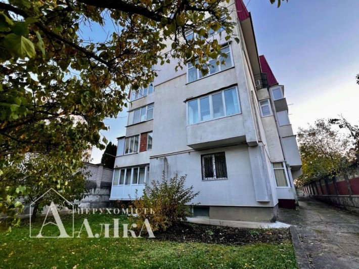 Продам 3-кімнатну квартиру в новому будинку в затишному місці - фото 1