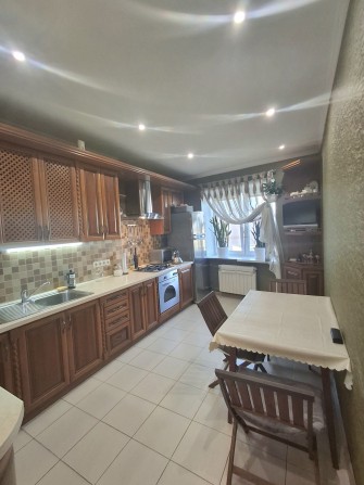 Продам 2к квартиру в топ локации ! - фото 1