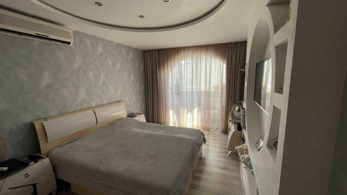 Продам дизайнерскую 3-комнатную  квартиру в г. Черноморск - фото 1