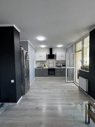 Продам 2к.квартиру новий будинок, вид моря - фото 1