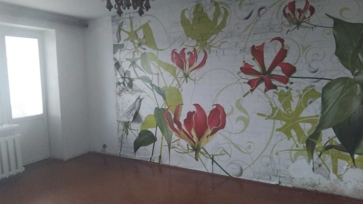 Продам велику квартиру в затишному районі міста - фото 1