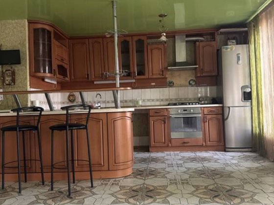 2-х комнат большая квартира на Мира Черноморск