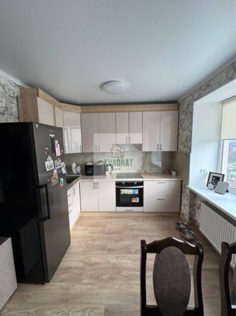 Продам затишну 2- кімнатну квартиру з меблями та технікою у новому буд - фото 1