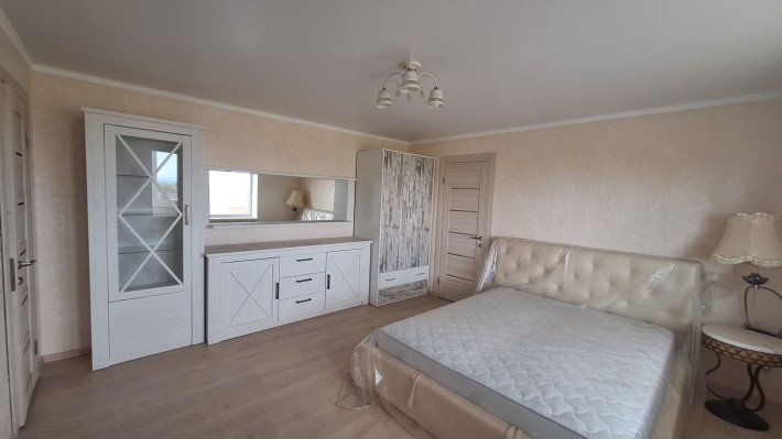 4х кімнатна квартира в центрі Чорноморська - фото 1