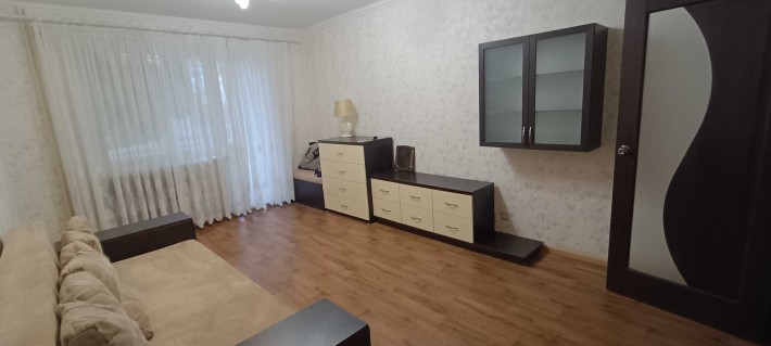 ПРОДАЄТЬСЯ 2-кімнатна квартира з меблями м. Конотоп - фото 1