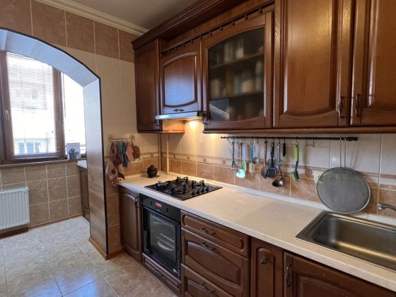 3-кімн квартира в р-ні Моноліт / будинок з газом ! Черноморск