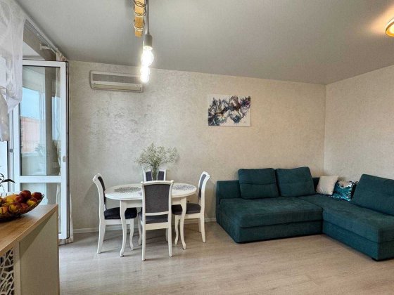 Продається простора 2 кімнатна квартира  Чорноморську Черноморск