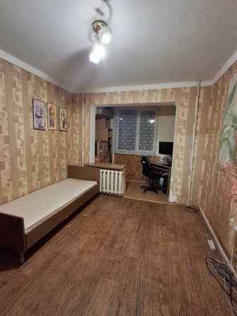 Поступила в продажу 3 комнатная на Парусной - фото 1