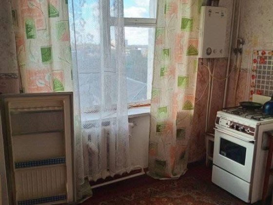 Продам олнокімнатну квартиру в центрі міста Коростень