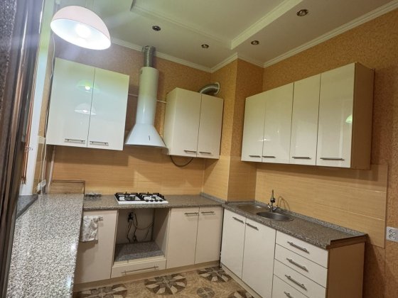 ТЕРМІНОВО продається 3-х кімнатна квартира в р-ні Ковельського парку Коростень