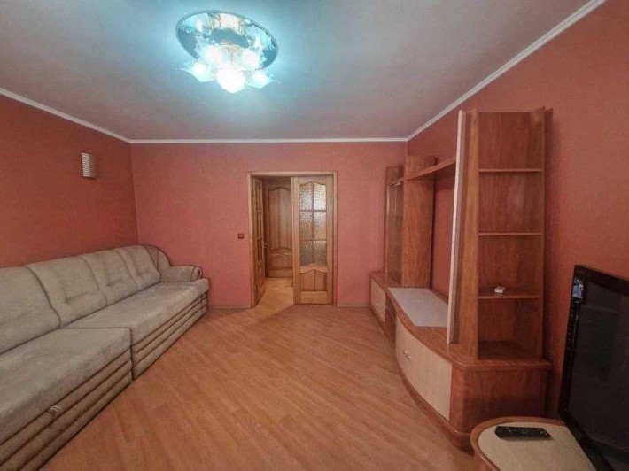 продається добротна 3 кімнатна Продається гарна 3 кімнатна квартира - фото 1