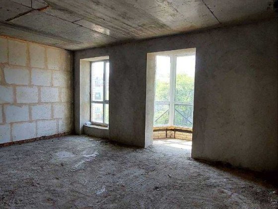 Просторная 2-комнатная квартира , ЖК " Парус "    ,  Черноморск Черноморск