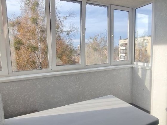 Продається 2-х кімнатна квартира в районі військового містечка . Коростень