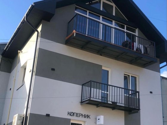 Продам в центрі 2кім.кв -74м.кв Кременец