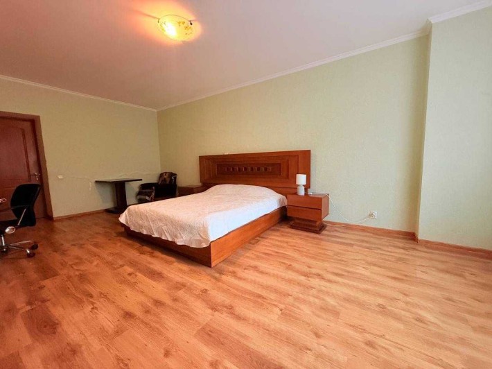 Продаж 3к квартири Пономарьова 2/2 / Пономарева 2/2 - фото 1