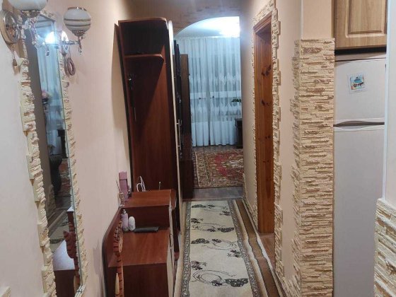 Продам 3-х кімнатну квартиру, 3 поверх 5-типоверховий будинок в центрі Лозова