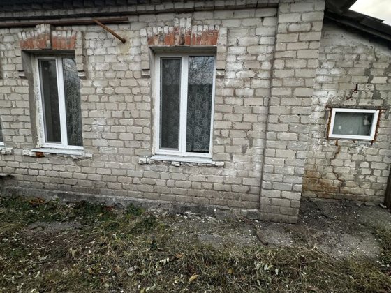 Продам однокімнатну квартиру . Лозова