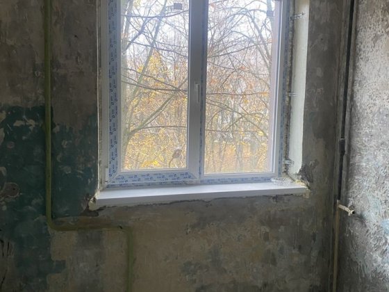 Продам 2-х кім.кв з розп. ремонтом напроти мебельних магазинів. Лозова