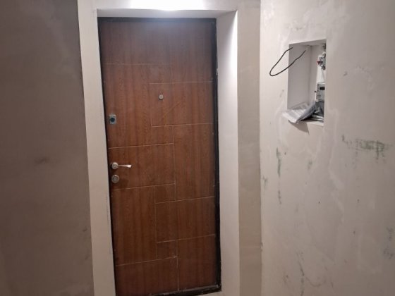 Продам 1ком квартиру Лозова